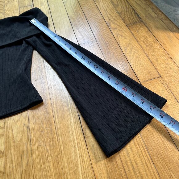 Lovers + Friends Size L NEW Black Fletcher Off Shoulder Bell Sleeve Ribbed Top - Picture 9 of 15